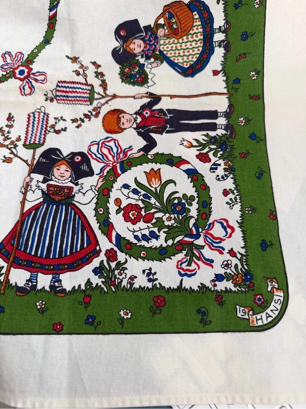 Vintage Beauville Hansi Tablecloth Alsatian Motif
